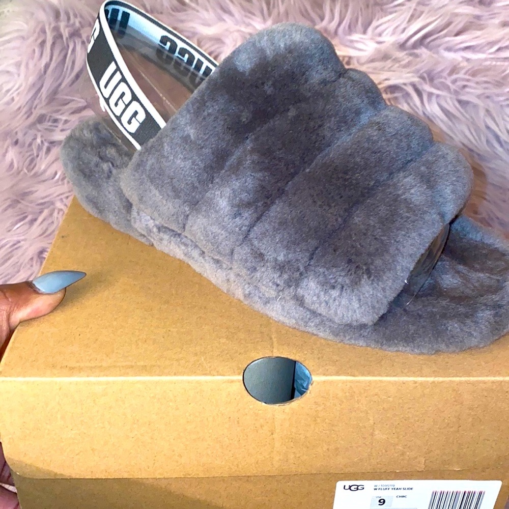 Ugg Slides Barely Worn Size 9 - image 1